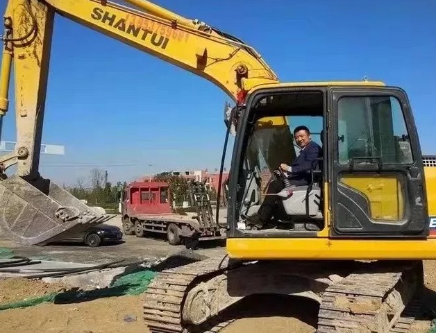 山推挖掘機質量如何-受到行家里手的青睞