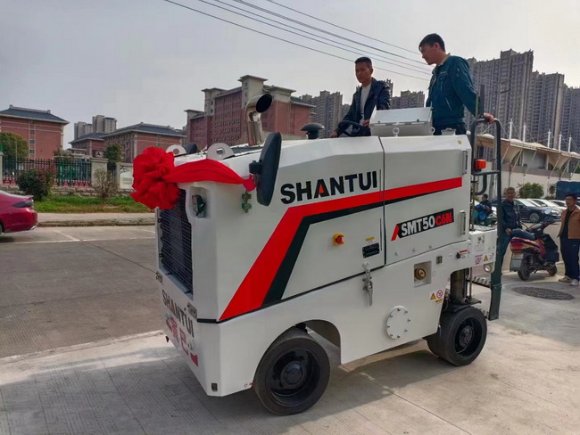 山推SMT50c6m銑刨機