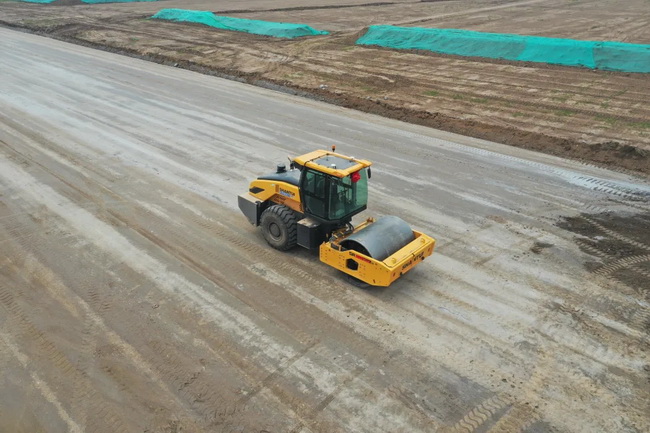 山推SR26H-Gi2智能壓路機(jī) 山推SR26H-Gi2智能壓路機(jī)